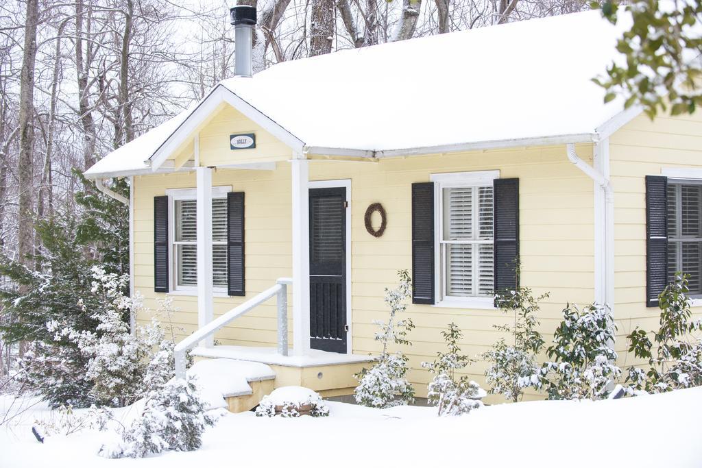 Orchard Inn Saluda Exterior photo